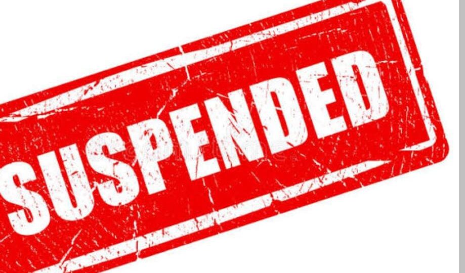 सस्पेंड: DG शिक्षा पर खूब कसा तंज, शिक्षक हुआ सस्पेंड…