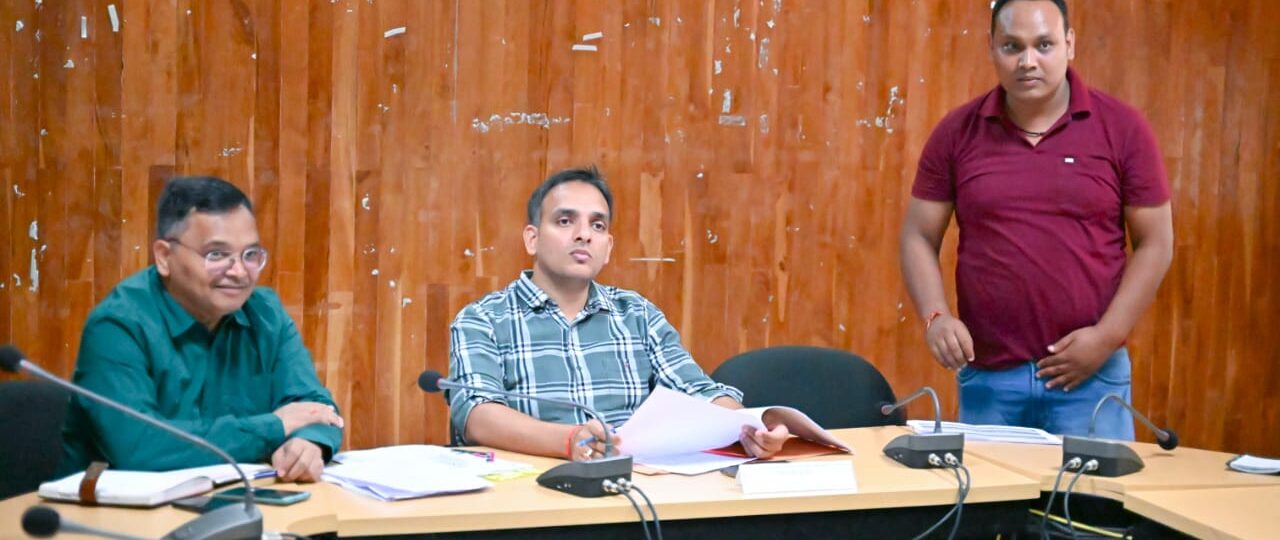 रुद्रप्रयाग: विभिन्न विभागों से संबंधित 16 शिकायतें दर्ज, डीएम ने मौके पर किया निराकरण
