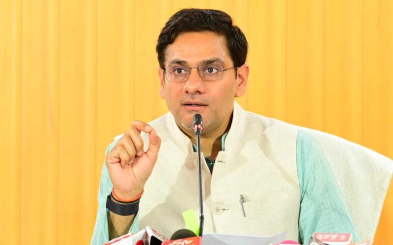 दुग्ध उत्पादक किसानों को दिवाली से पहले मिलेगी बकाया धनराशि…
