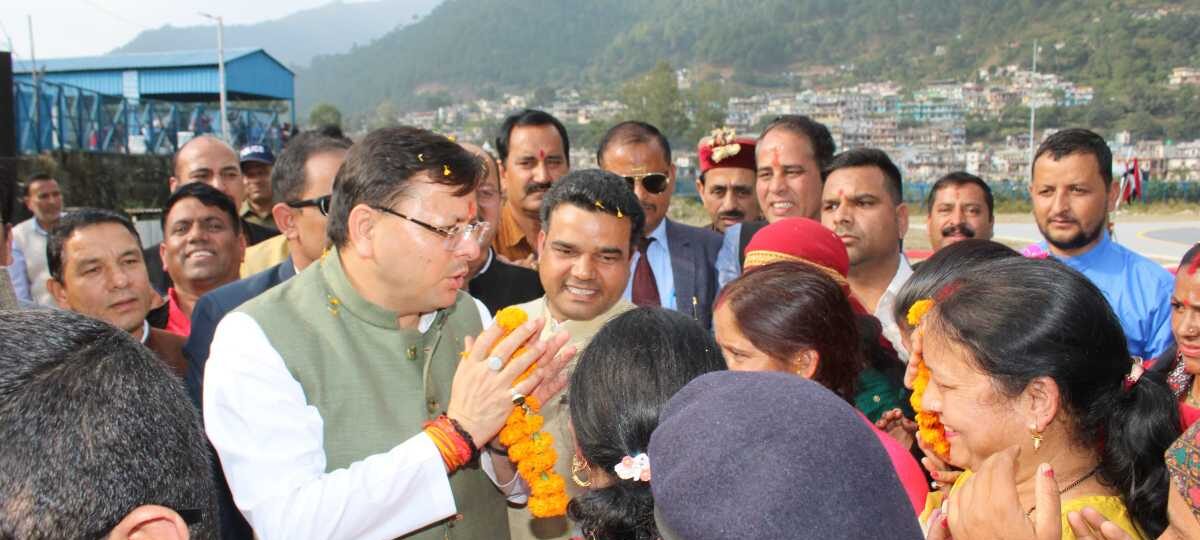 गुरुवार से शुरू होगी देहरादून-उत्तरकाशी हेली सेवा, नवनिर्मित जोशियाड़ा हेलीपैड पर मुख्यमंत्री का स्वागत…