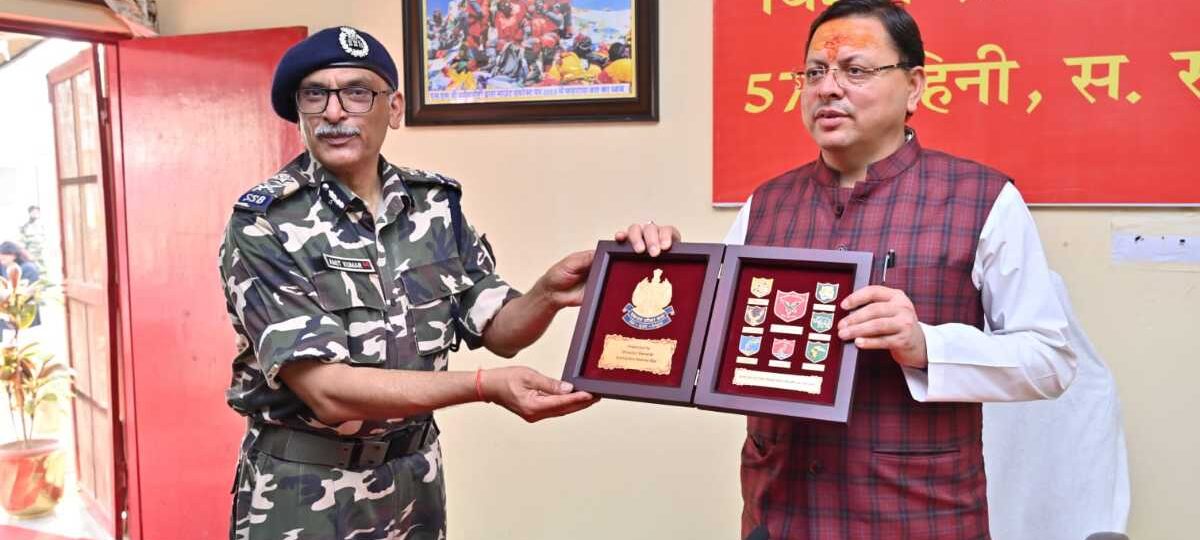 मुख्यमंत्री धामी ने एनएचपीसी गेस्टहाउस बनबसा में आयोजित कार्यक्रम में भूतपूर्व सैनिकों को सम्मानित किया…