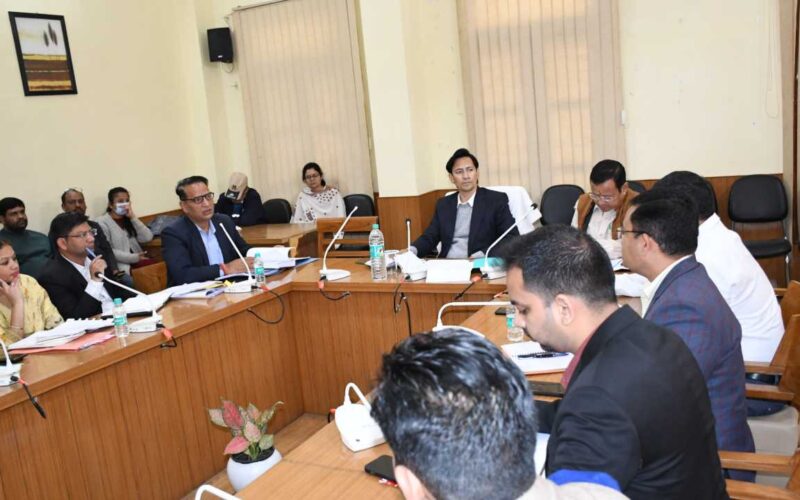 बिग ब्रेकिंग: आयुक्त दीपक रावत ने की समीक्षा बैठक, दिए ये निर्देश…