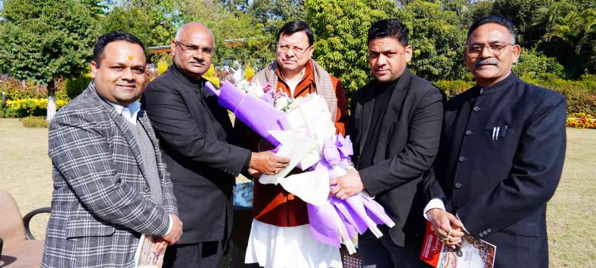 मुख्यमंत्री धामी से बार एसोसिएशन देहरादून के पदाधिकारियों ने भेंट की…
