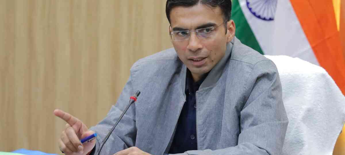 जनपद में सरकारी स्कूल के बच्चों को मिलेगी निजी स्कूलों के बच्चों के समान सुविधाएं…