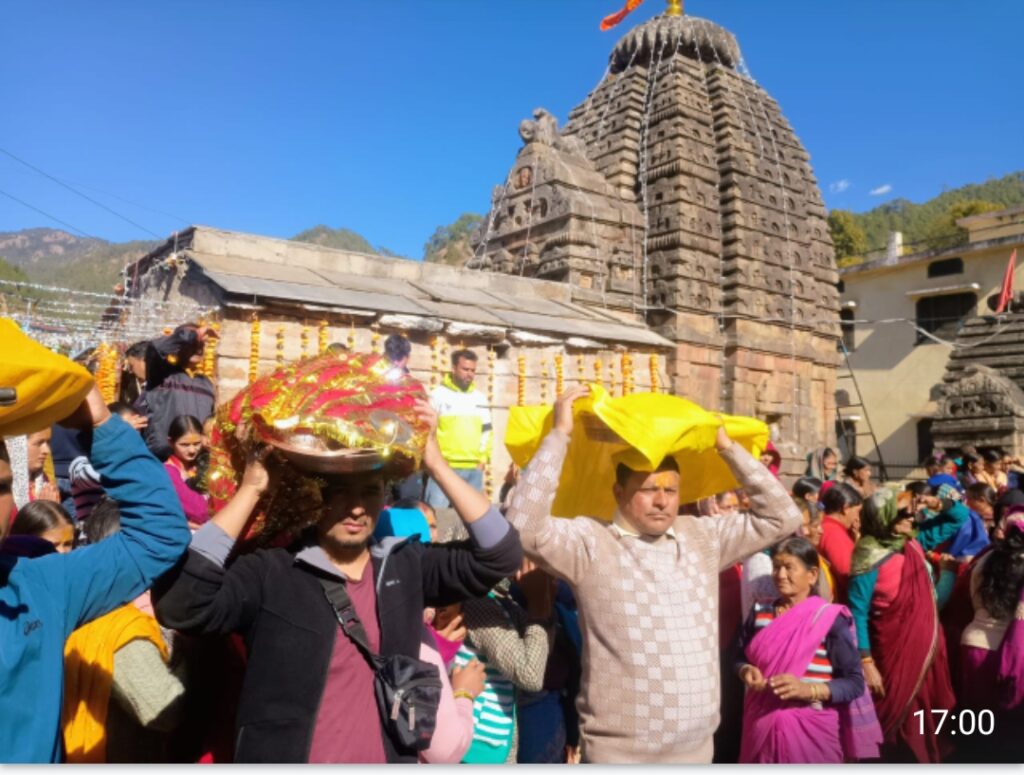 राठ क्षेत्र के पैठाणी में शुरू हुआ घण्डियाल देवता के निशाण का उठांगण