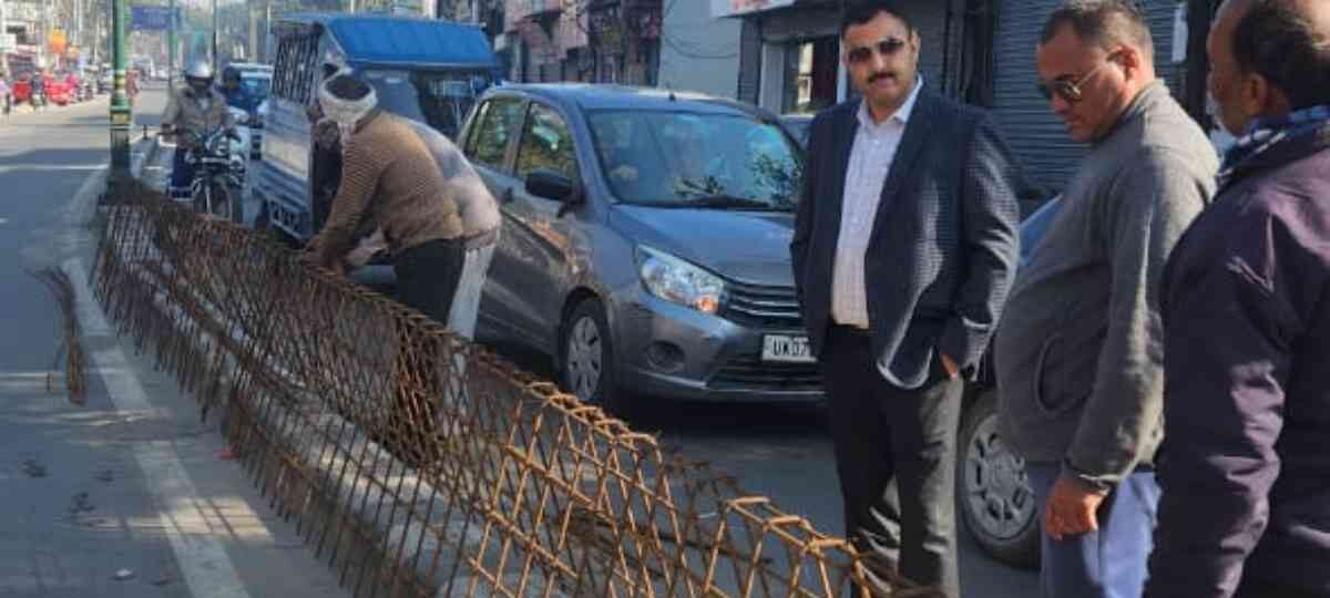 सड़क दुर्घटनाओं पर प्रभावी रोकथाम के लिए सड़क सुधारीकरण की कवायद जारी…