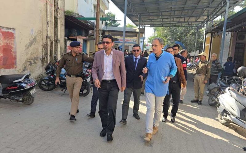 डीएम के निर्देश पर विकासनगर उप  जिला चिकित्सालय में  बढ़ी  सुविधाएं…
