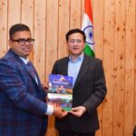 उत्तराखण्ड फिल्म विकास परिषद के संयुक्त मुख्य कार्यकारी अधिकारी डॉ. नितिन उपाध्याय ने पुलिस महानिदेशक दीपम सेठ से भेंट की