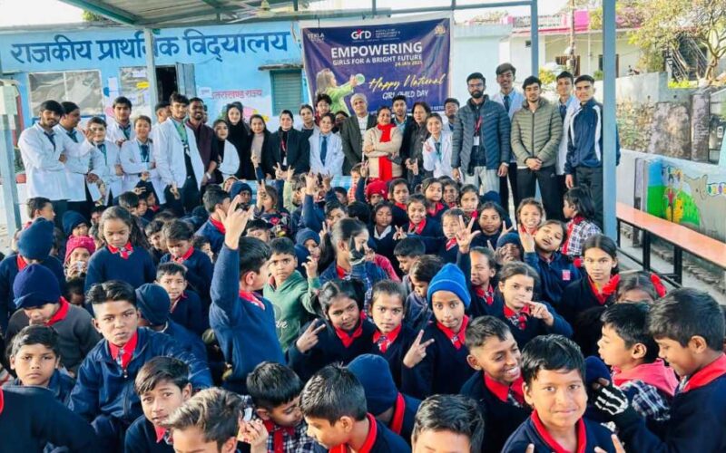 जीआरडी के नर्सिंग विद्यार्थियों ने मनाया राष्ट्रीय बालिका दिवस