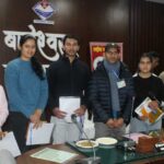 बागेश्वर: डीएम ने युवा व भावी मतदाताओं के साथ अधिकारियों को मतदाता दिवस की शपथ दिलाई