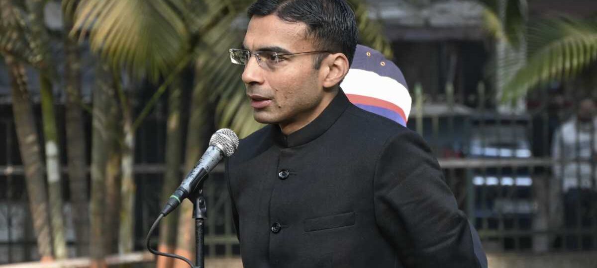 जिलाधिकारी सविन बंसल ने कलेक्ट्रेट परिसर में ध्वजारोहण किया…