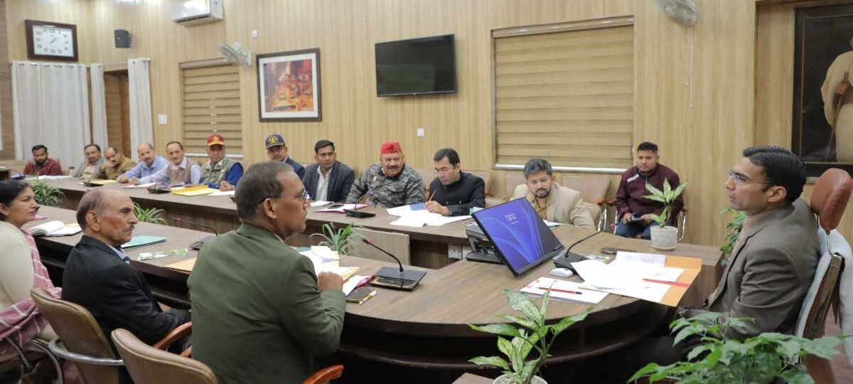 सरकार प्रशासन को है  सैनिकों के बलिदान का गहरा एहसासः डीएम