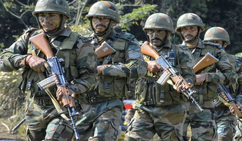 जम्मू-कश्मीर के अखनूर सेक्टर में IED ब्लास्ट में दो सैनिक शहीद, एक घायल…