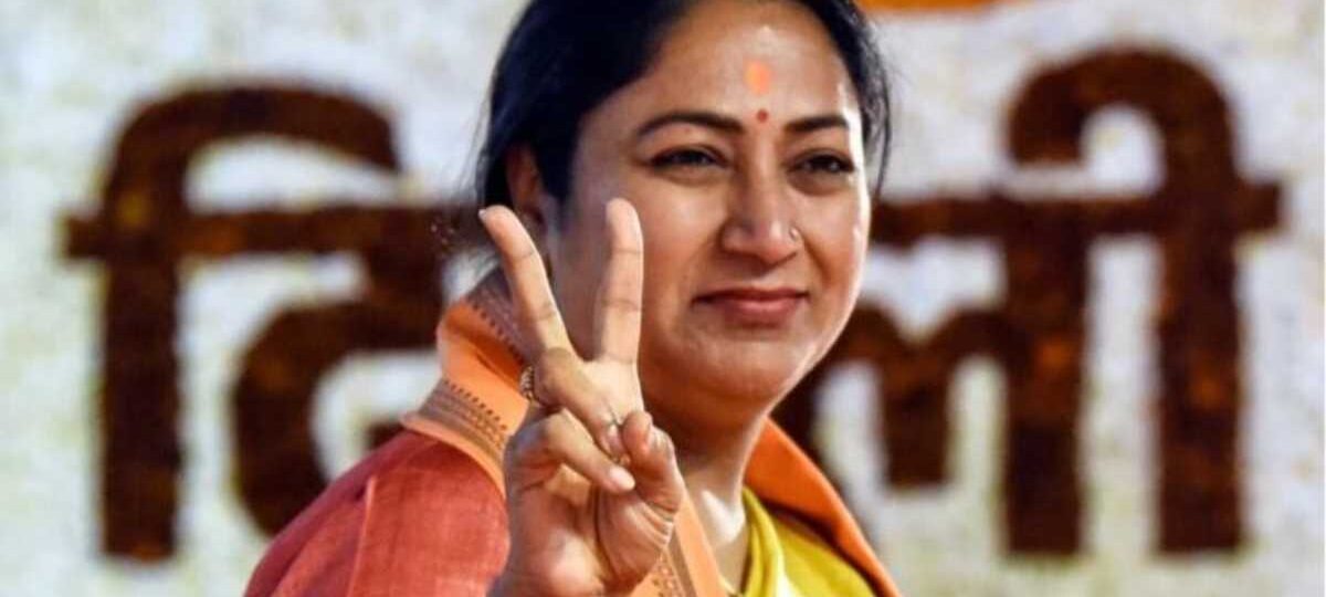 रेखा गुप्ता के हाथ में होगी दिल्ली की कमान, जानें कौन है दिल्ली की नई मुख्यमंत्री