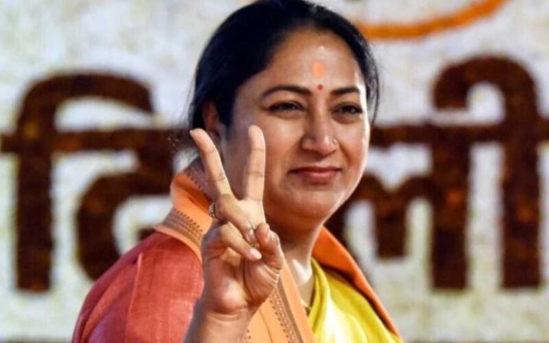 रेखा गुप्ता के हाथ में होगी दिल्ली की कमान, जानें कौन है दिल्ली की नई मुख्यमंत्री