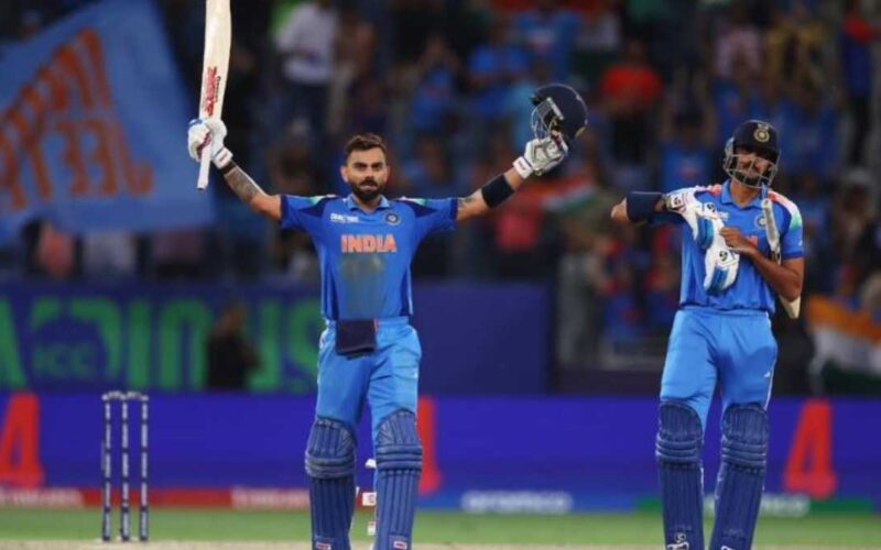 पाकिस्तान को पीटकर भारत सेमीफाइनल में… किंग कोहली ने पड़ोसी मुल्क को बाहर का रास्ता दिखाया