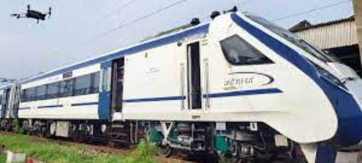 होली पर स्पेशल ट्रेनों में भी नहीं मिल रहीं सीटें, UP-बिहार, दिल्ली समेत इन रूटों में ज्यादा वेटिंग…