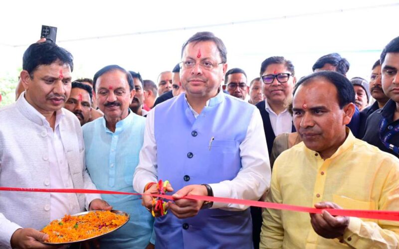 1232 नर्सिंग अधिकारियों को मुख्यमंत्री ने प्रदान किये नियुक्ति पत्र