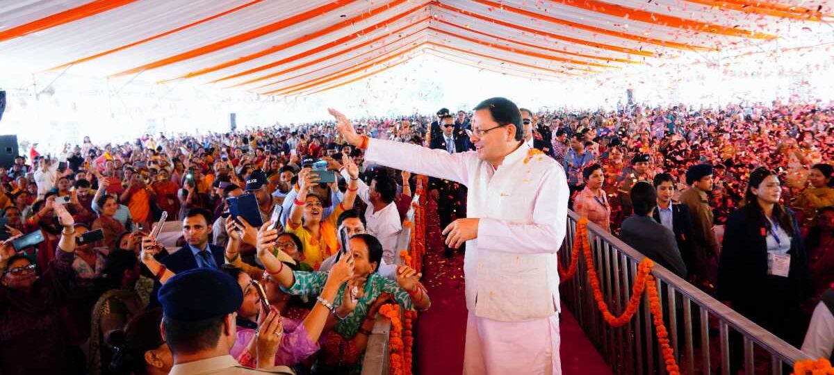 तीन साल के जश्न से निकलीं रोजगार की तीन गारंटी, सरकार ने लिए बढ़े कदम…