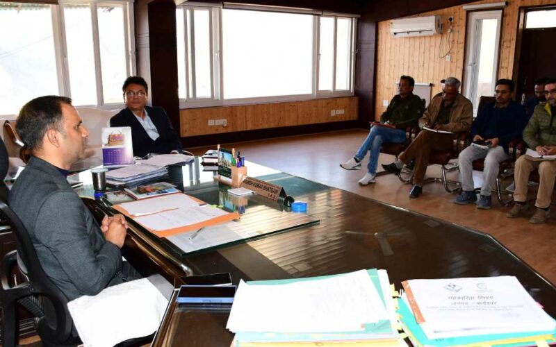 डीएम आशीष भटगांई की अध्यक्षता में जिला गंगा समिति (नमामि गंगे) की बैठक हुई…