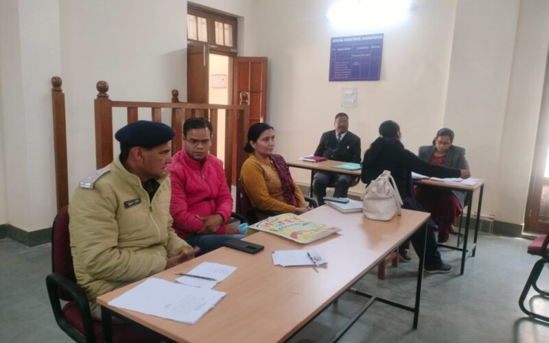 लोक अदालत में हुई जनसुनवाई, कुल 101 वादों का हुआ निस्तारण