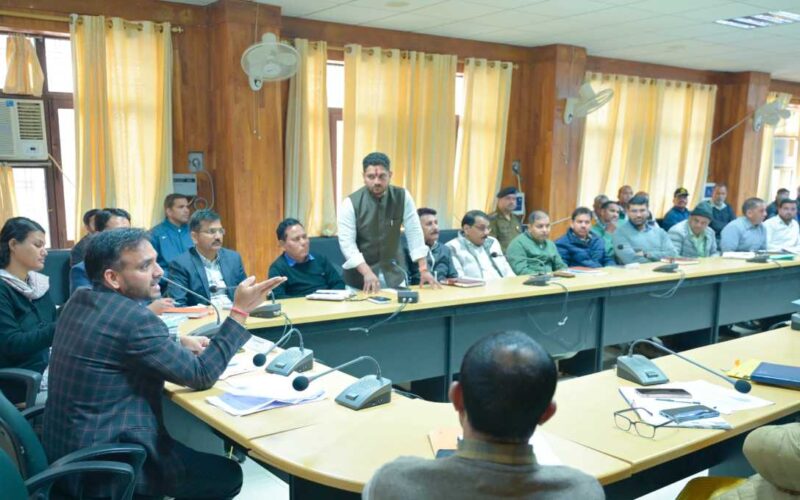 जिलाधिकारी की अध्यक्षता में जन संवाद कार्यक्रम आयोजित, 26 शिकायतें दर्ज, 11 का मौके पर निस्तारण