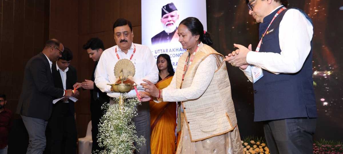 मुख्य सचिव श्रीमती राधा रतूड़ी ने उत्तराखण्ड उद्यमी कॉन्क्लेव का शुभारम्भ किया