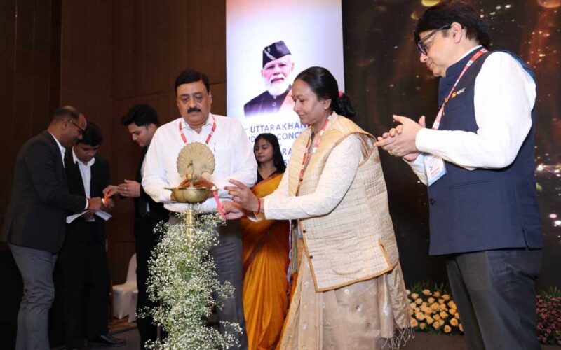 मुख्य सचिव श्रीमती राधा रतूड़ी ने उत्तराखण्ड उद्यमी कॉन्क्लेव का शुभारम्भ किया