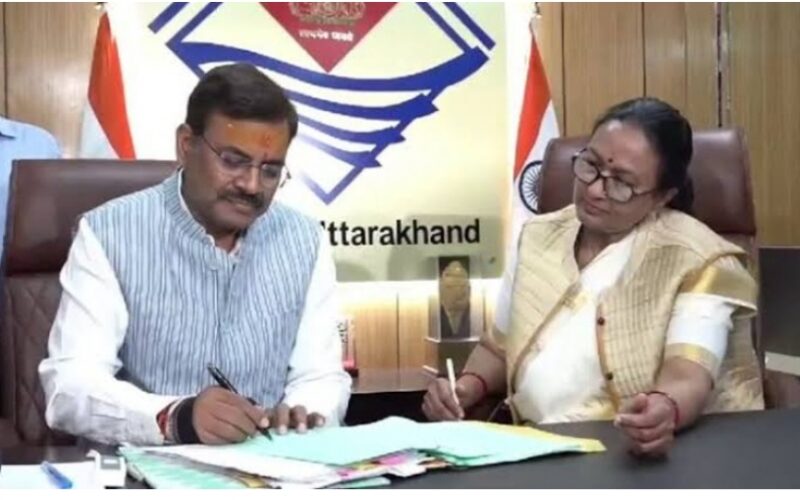 उत्तराखंड के नए मुख्य सचिव आनंदबर्द्धन ने संभाला कार्यभार