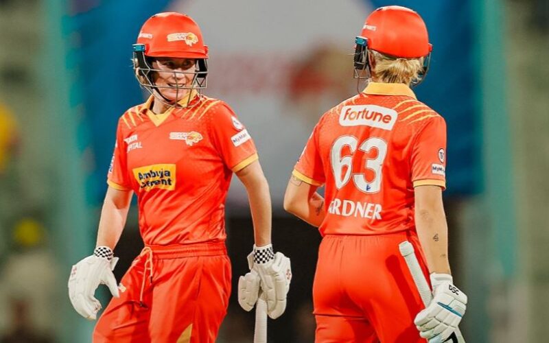 बेथ मूनी की तूफानी पारी, गुजरात जायंट्स ने यूपी वॉरियर्स को घर पर दी मात…