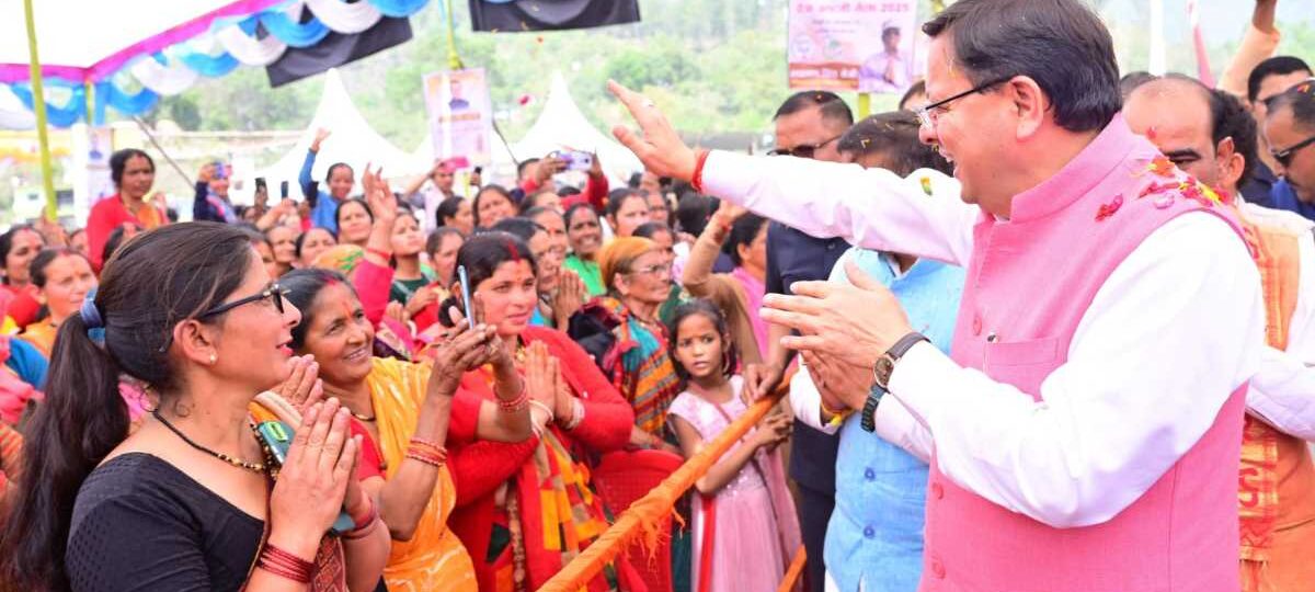 मुख्यमंत्री ने चौखुटिया में मां अग्नेरी के ऐतिहासिक मंदिर प्रांगण में आयोजित चैत्र अष्टमी मेले में किया प्रतिभाग