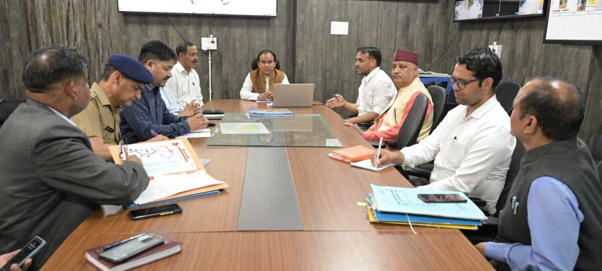 स्वास्थ्य मंत्री धन सिंह रावत ने की केदारनाथ यात्रा की समीक्षा बैठक…