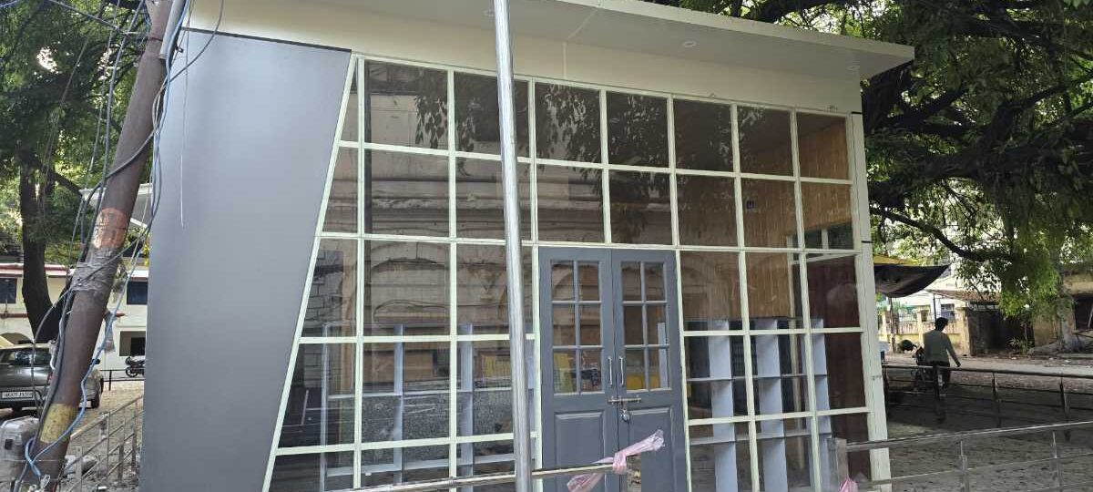 कलेक्ट्रेट एवं कोरोनेशन  परिसर में निर्माणाधीन  कैंटीन, अंतिम चरण में शीघ्र की जाएगी जनमानस को समर्पित