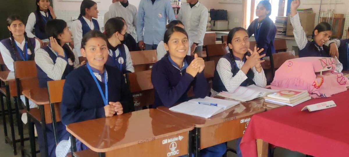 डीएम के प्रोजेक्ट ‘उत्कर्ष’ अन्तर्गत ओएनजीसी व हुडको का मिला अभूतपूर्व सहयोग