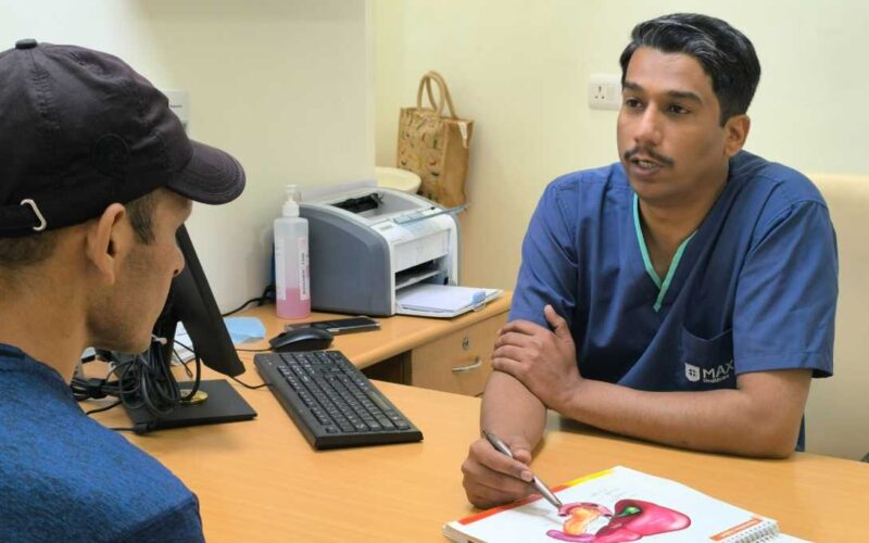 मैक्स सुपर स्पेशलिटी हॉस्पिटल ने विश्व लिवर दिवस पर  फैटी लिवर के बारे में किया जागरूक