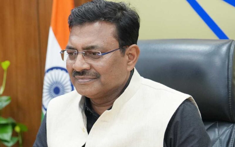 मुख्य सचिव ने की शिक्षा विभाग की समीक्षा