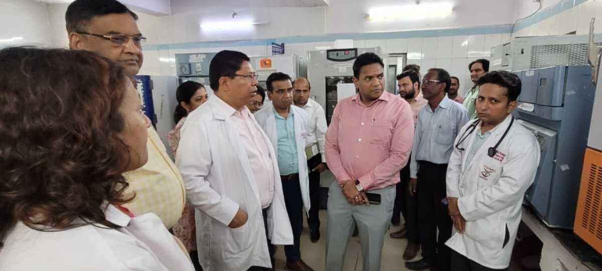 रामनगर अस्पताल में ई-रिक्शा से शव ढोने की घटना पर स्वास्थ्य विभाग सख्त, तीन सदस्यीय समिति करेगी जांच