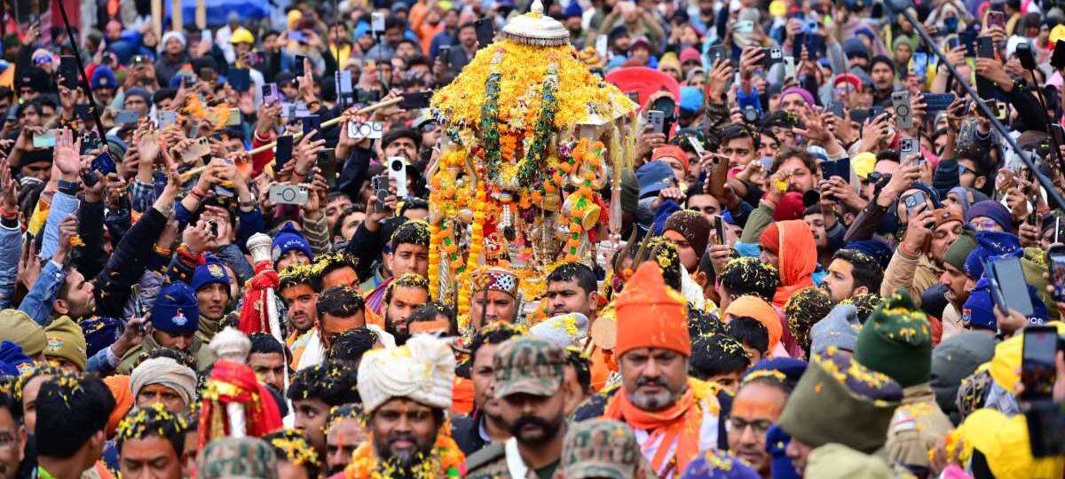 केदारनाथ धाम पहुची भगवान केदारनाथ की पंचमुखी डोली