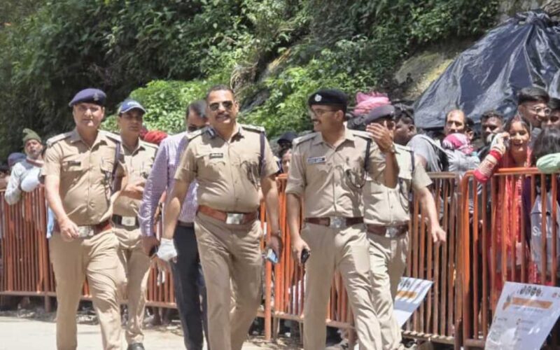 पुलिस महानिरीक्षक, अपराध एवं कानून व्यवस्था, उत्तराखण्ड ने किया यात्रा व्यवस्थाओं का निरीक्षण