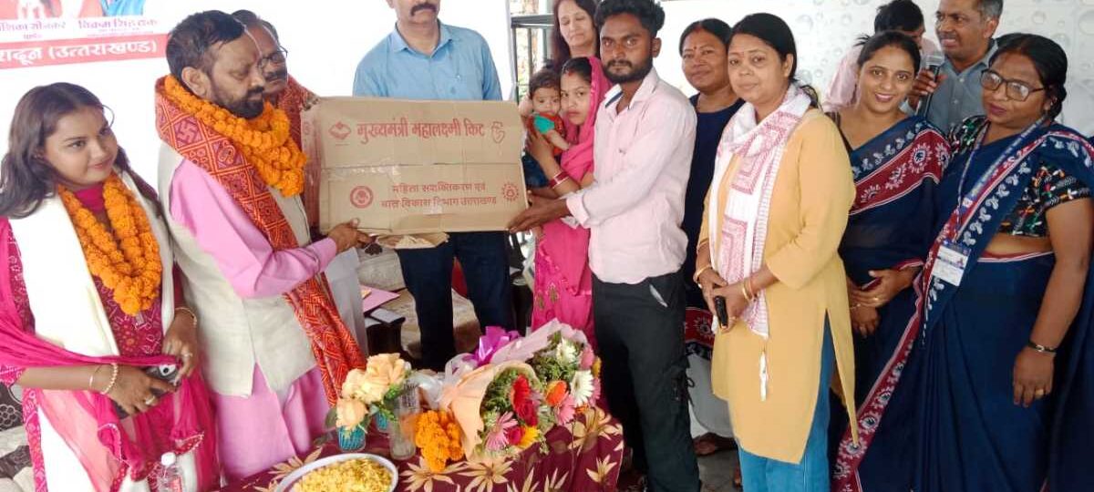 मैनुअल स्कैवेंजर्स, सफाई कर्मी और उनके आश्रितों के लिए वाल्मीकि बस्ती चुक्खूवाला देहरादून में आयोजित हुआ शिविर