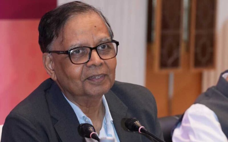 वित्त आयोग की टीम ने निकायों, त्रिस्तरीय पंचायतों और राजनैतिक दलों के प्रतिनिधियों से लिए सुझाव