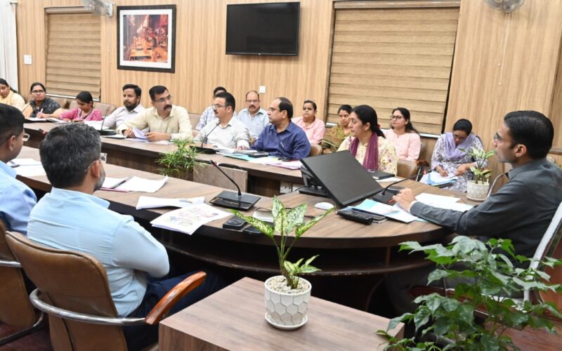 जिला प्रशासन द्वारा बाल भिक्षावृत्ति उन्मूलन अभियान की समीक्षा बैठक सम्पन्न राज्य का पहला आधुनिक इंटेंसिव चाइल्ड सेंटर देहरादून में संचालित