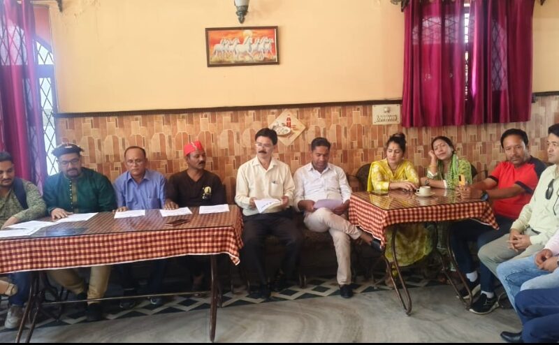 सांस्कृतिक निर्देशालय द्वारा लोक कलाकारों को अपने जिले में ही प्रस्तुति देने का कलाकारों ने किया विरोध