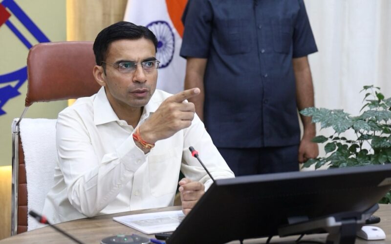 एक वर्ष से न्याय को भटक रही थी दुखयारी सीमा को न्याय, डीएम के समक्ष आया था प्रकरण