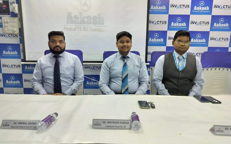 आकाश एजुकेशनल सर्विसेज़ देहरादून के सारांश मित्तल ने NEET 2025 में चमकाया नाम