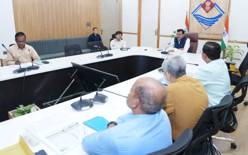 मुख्य सचिव आनंद बर्धन की अध्यक्षता में पिटकुल की समीक्षा बैठक आयोजित