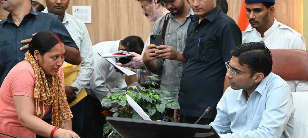 डीएम ने पकड़ा भीषण खेल, एक ही व्यक्ति ने गुमराह कर दो बार विक्रय कर दी टिहरी बांध प्रभावितों को भूमि