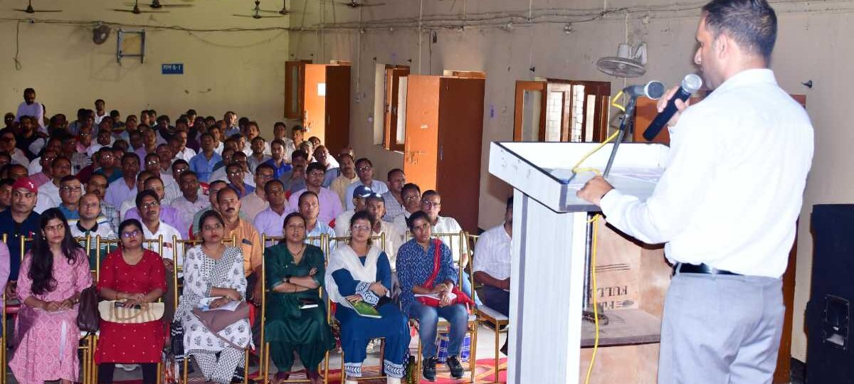 दो दिवसीय प्रशिक्षण कार्यक्रम के दूसरे दिन 607 कार्मिकों को प्रशिक्षण दिया गया