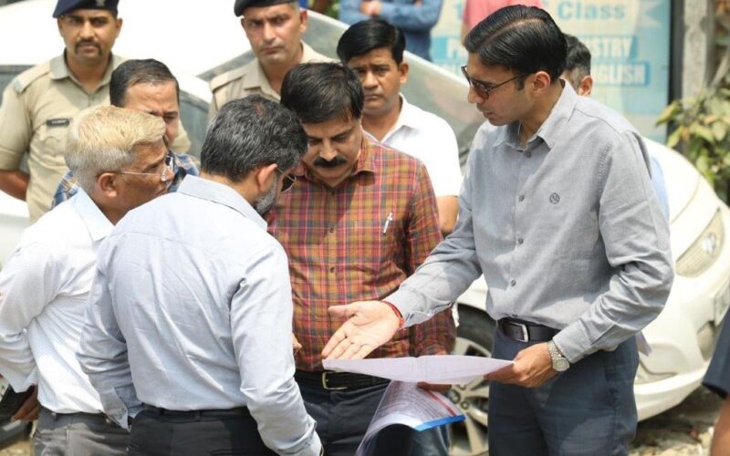 आपदा प्रभावितों को बांटी 7.85 लाख की अहेतुक सहायता राशि