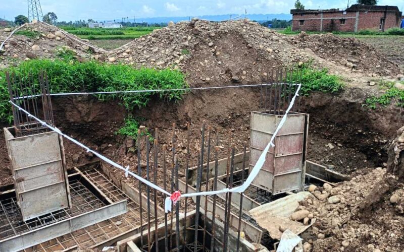 मानकों का उल्लंघन; जनभावना हुई आहत्; आक्रामक हुआ प्रशासन, सील हुए दर्जनों मोबाईल टावर